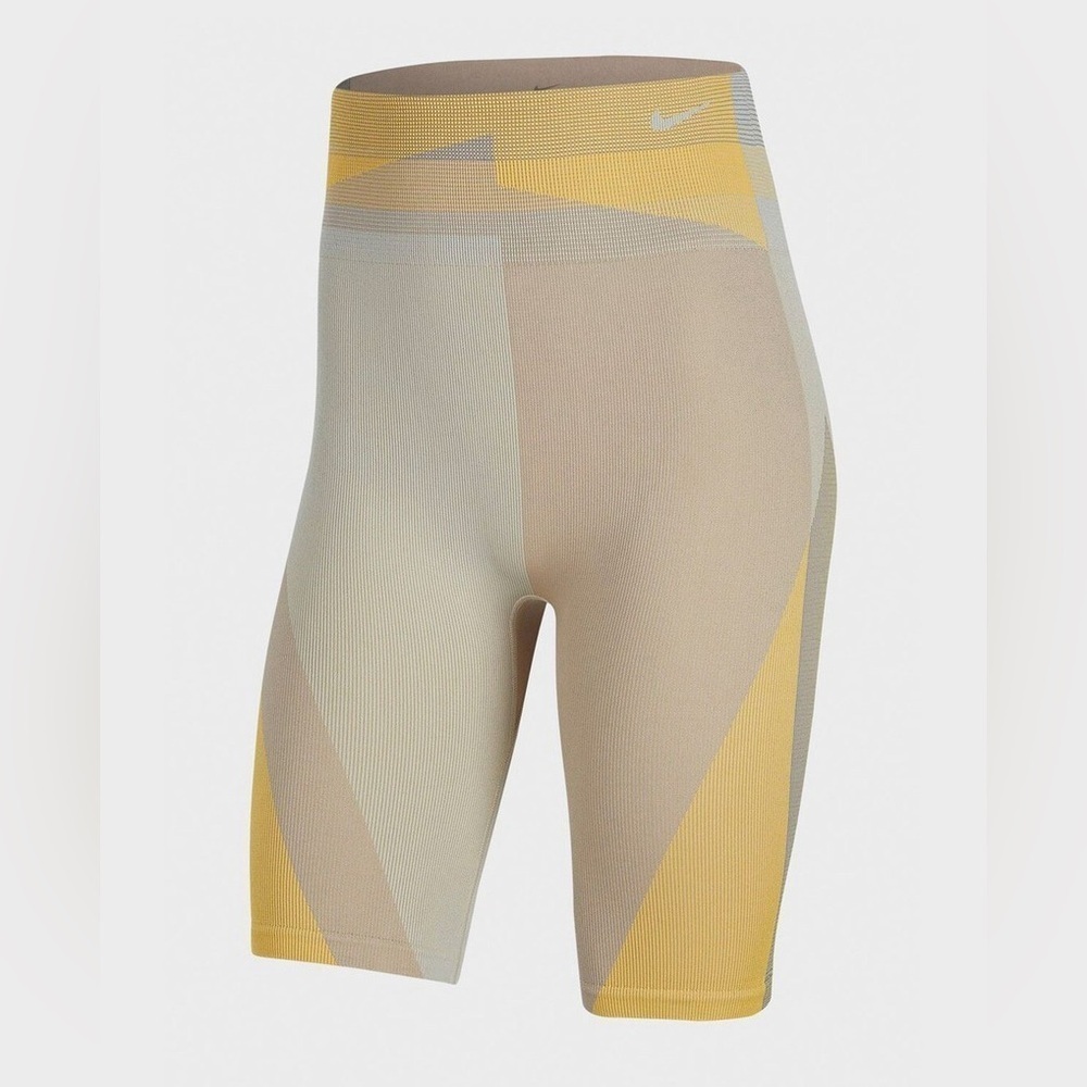 NWT Nike Icon Clash Seamless 8" Training Bike‎ Shorts CJ5091-110 Size Small